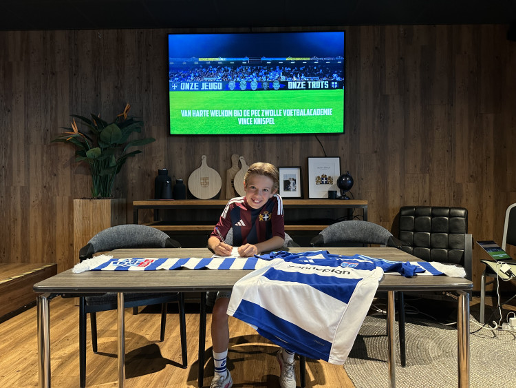 Vince Knispel (PEC Zwolle O11)