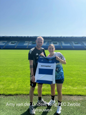 Amy van der Linden (Jong PEC Zwolle Vrouwen)