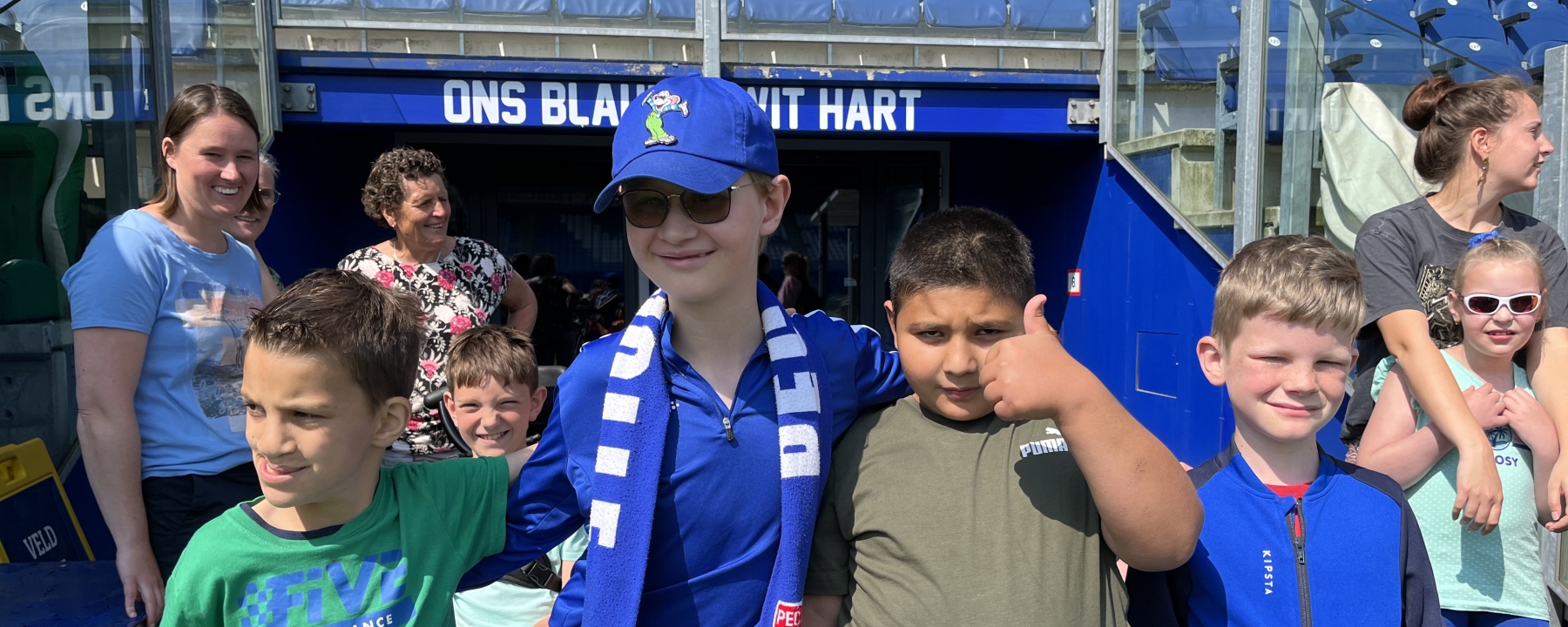 Leerlingen De Twijn Op Bezoek In Mac Park Stadion Peczwolle Nl