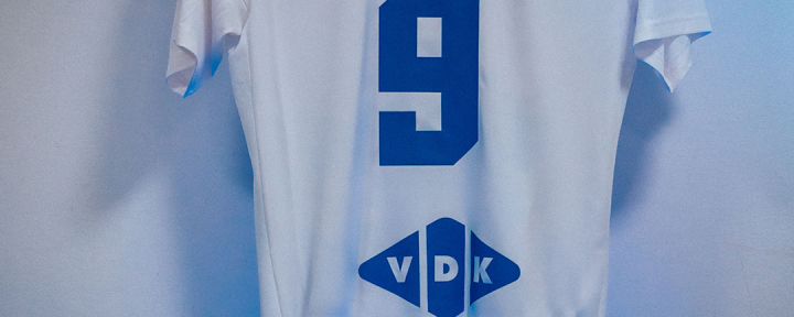 VDK Groep tweede seizoenshelft op achterzijde wedstrijdtenue