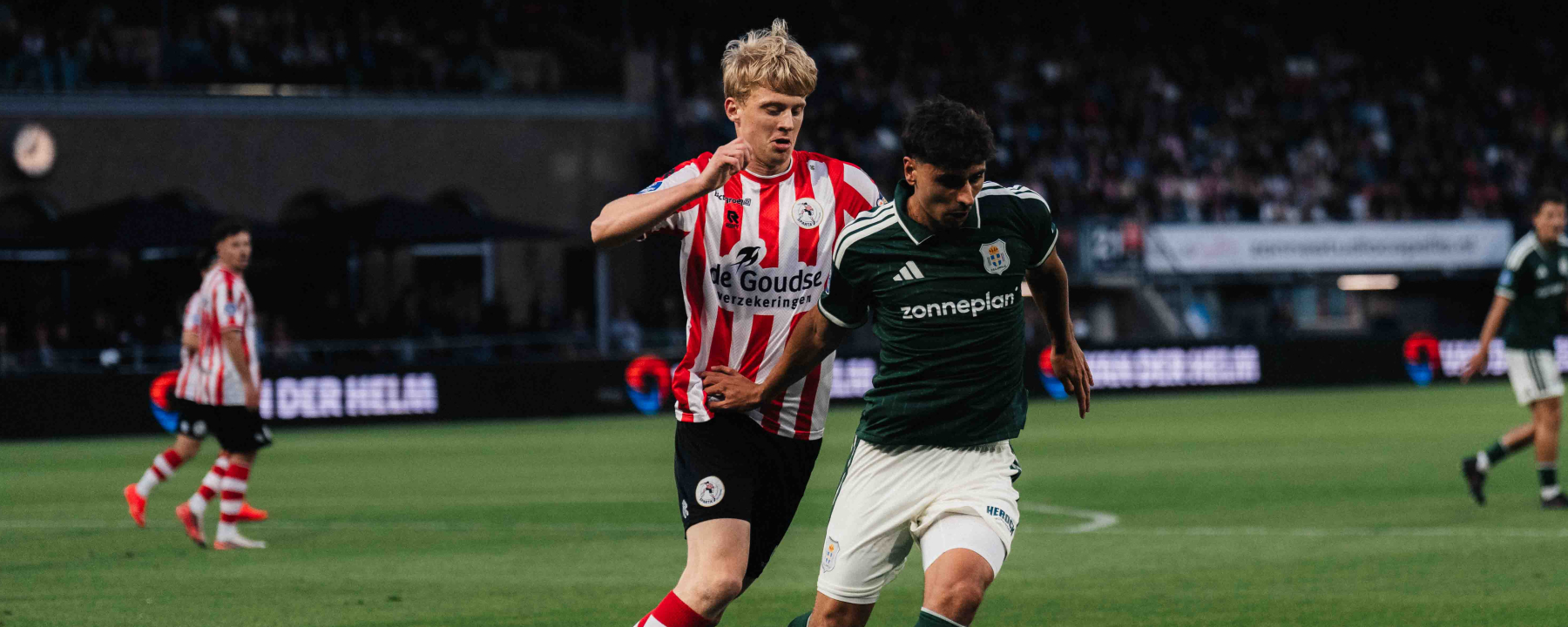 PEC Zwolle pakt punt in vermakelijke wedstrijd